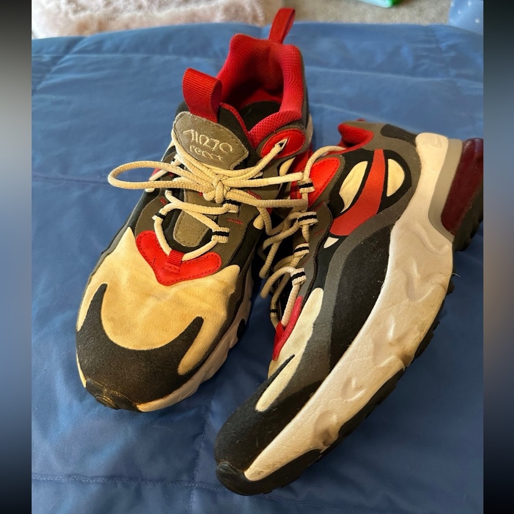 Womens Nike air 270 max
